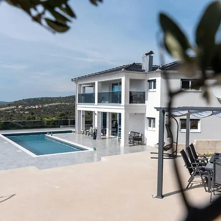 Luminous Infinity With Pool And Gym * Rogoznica (Sibenik-Knin)